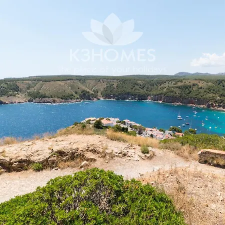 Blanca Βίλα L' Escala